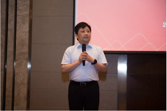 中大咨詢:凝聚共識,集思廣益,中大咨詢主持貴陽市工商產(chǎn)業(yè)投資集團(tuán)戰(zhàn)略宣貫研討會 中大咨詢:凝聚共識,集思廣益,中大咨詢主持貴陽市工商產(chǎn)業(yè)投資集團(tuán)戰(zhàn)略宣貫研討會