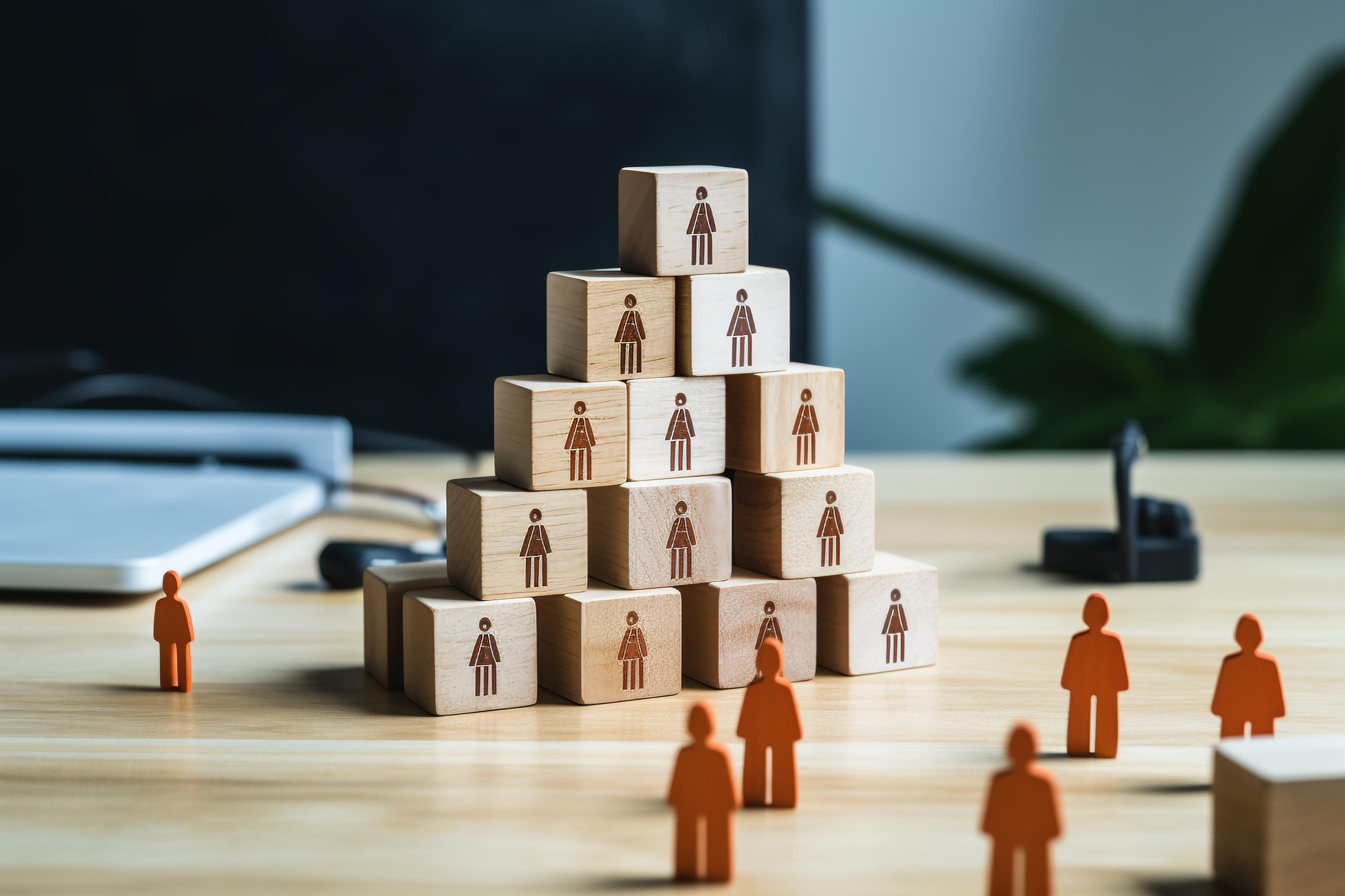 企業(yè)如何有效進(jìn)行人才戰(zhàn)略規(guī)劃? 企業(yè)如何有效進(jìn)行人才戰(zhàn)略規(guī)劃?