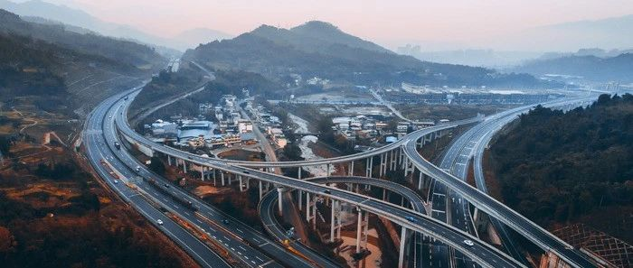 領(lǐng)航“十五五” | 戰(zhàn)略咨詢2.0助您洞察變局，創(chuàng)新前行